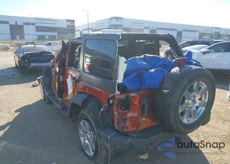 2014 Jeep Wrangler Unlimited Sport z USA, uszkodzony, nr VIN 1C4BJWDG8EL270048